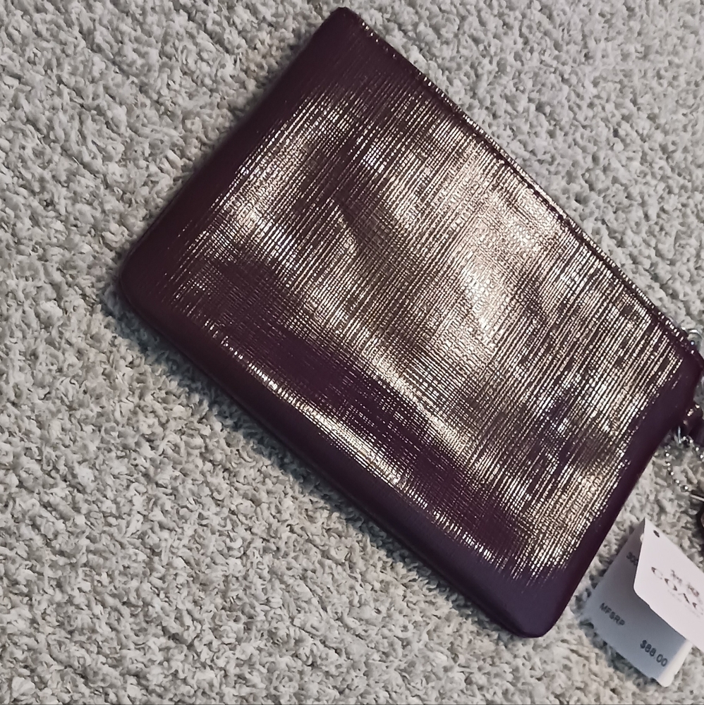 👛 Coach Wristlet - Picture 9 of 11